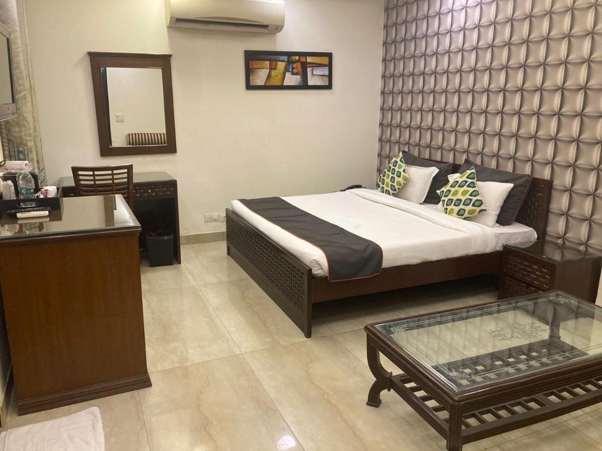 Hermitage By The Cosy Hotels Near Lotus Temple New Delhi Buitenkant foto