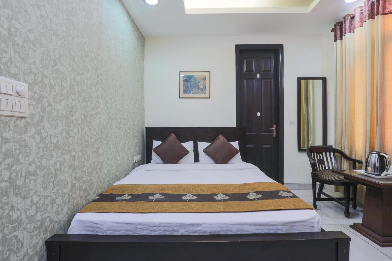 Hermitage By The Cosy Hotels Near Lotus Temple New Delhi Buitenkant foto